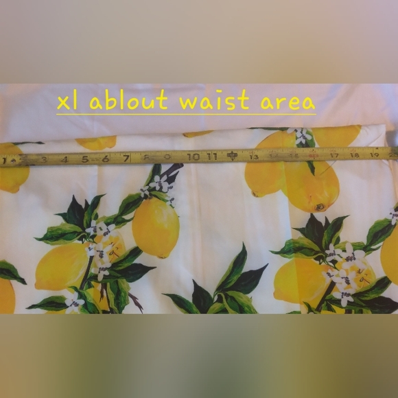 Lemon dress in white - Picture 5 of 9